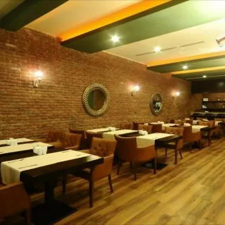 Roma & (adults Only) Hotell